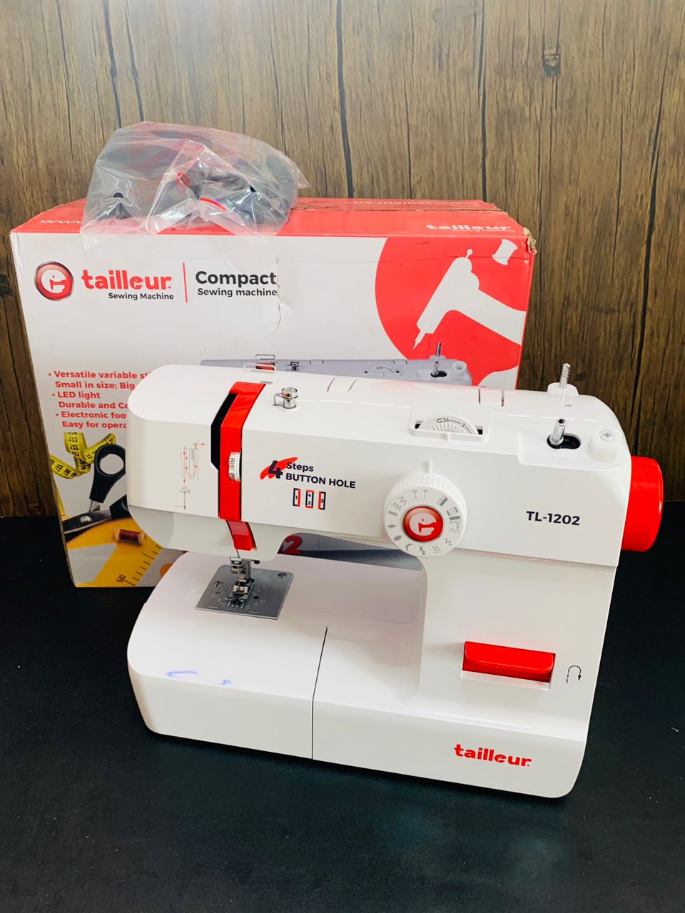 tallieur electric sewing machine (new)